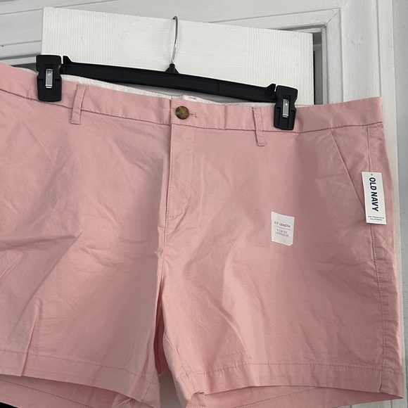 Old Navy Pants - Old Navy Women's Light Pink Bermudas Sz 18